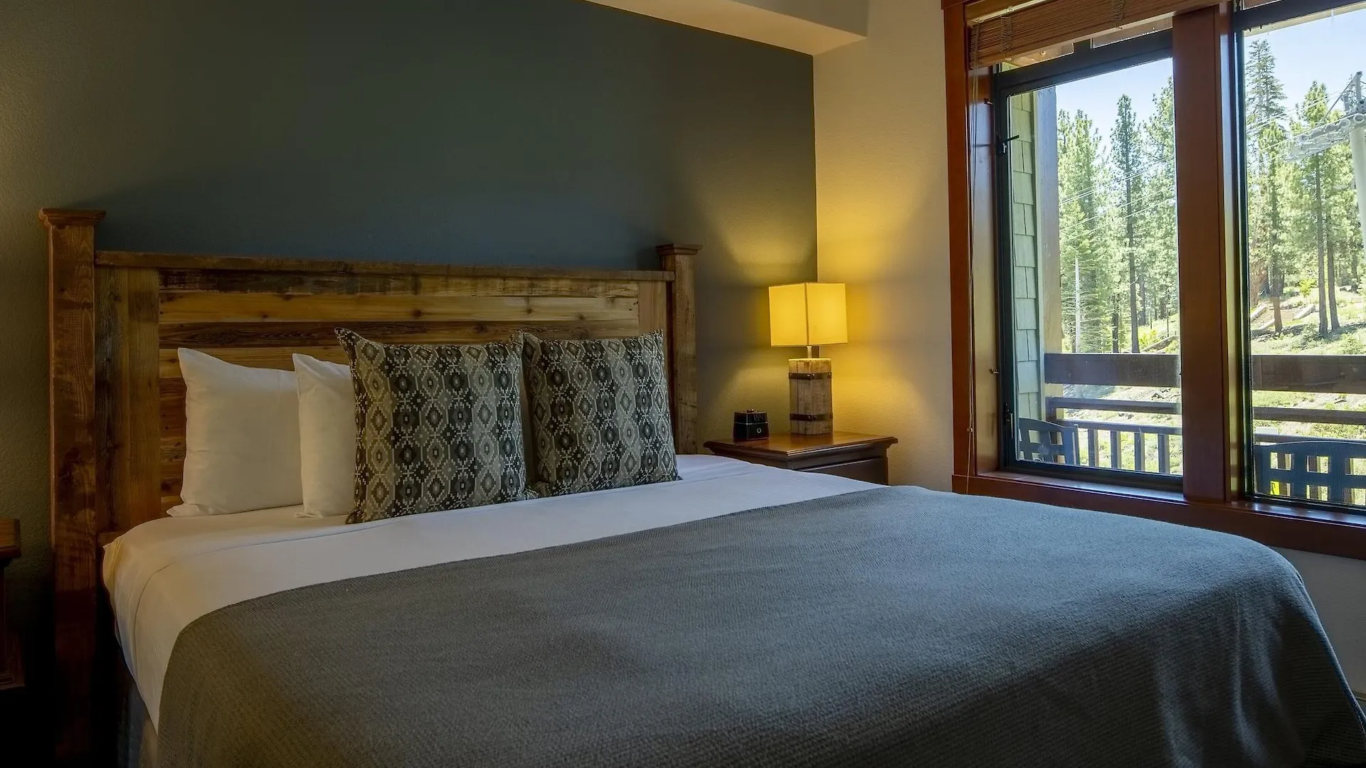 The Village Lodge Mammoth Lakes Resort