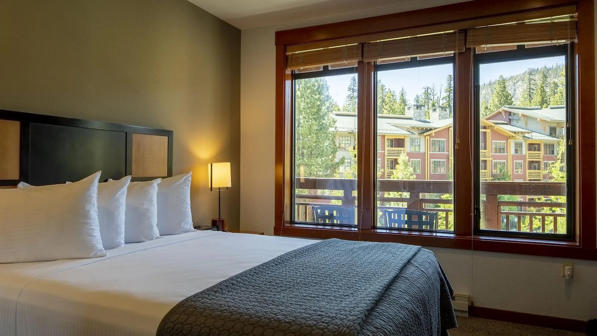 The Village Lodge Mammoth Lakes Resort