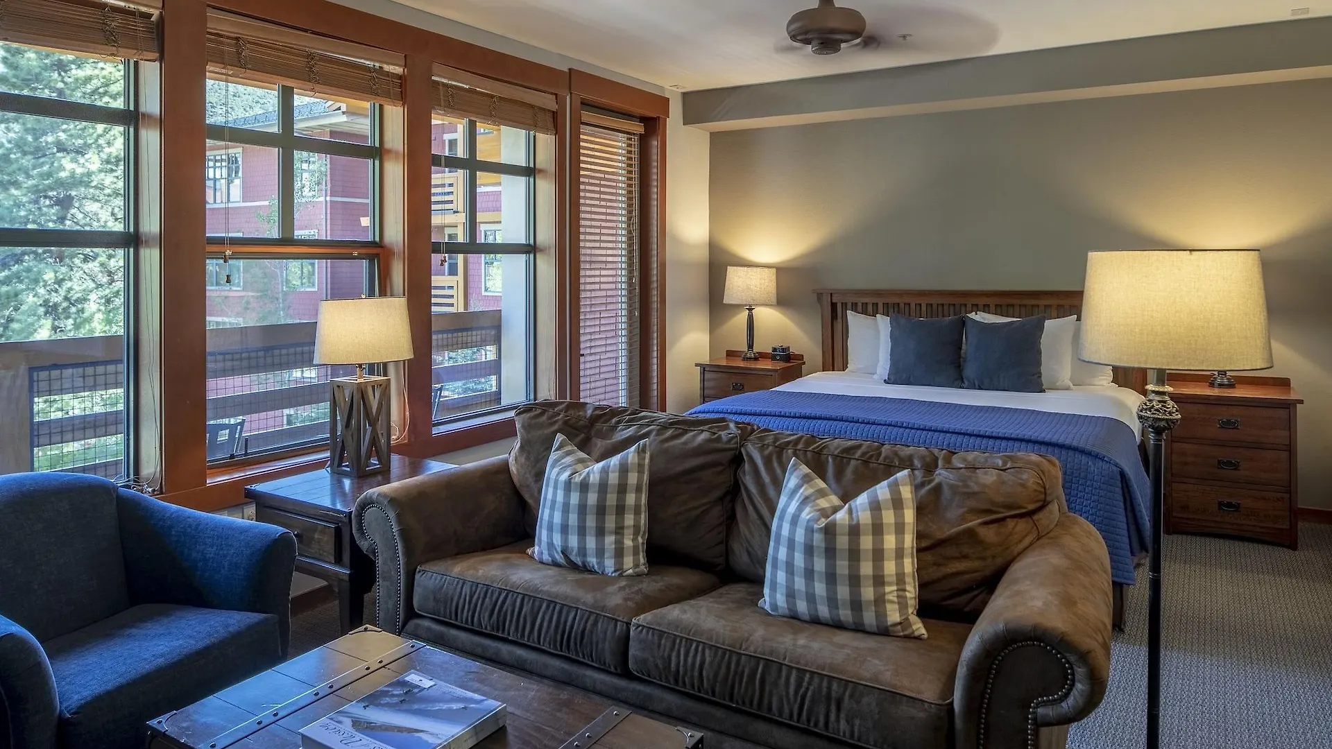 **** Üdülőközpont The Village Lodge Mammoth Lakes Amerikai Egyesült Államok