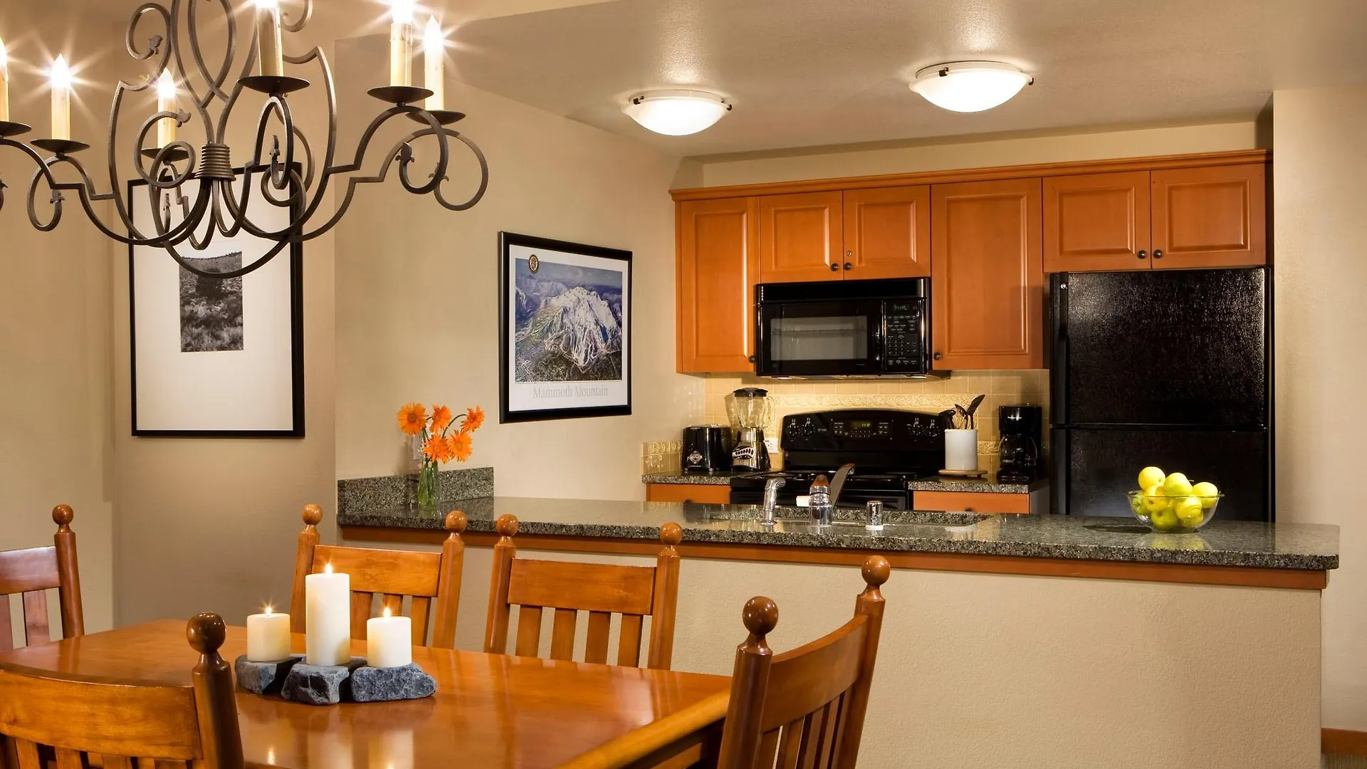 Resort The Village Lodge Mammoth Lakes
