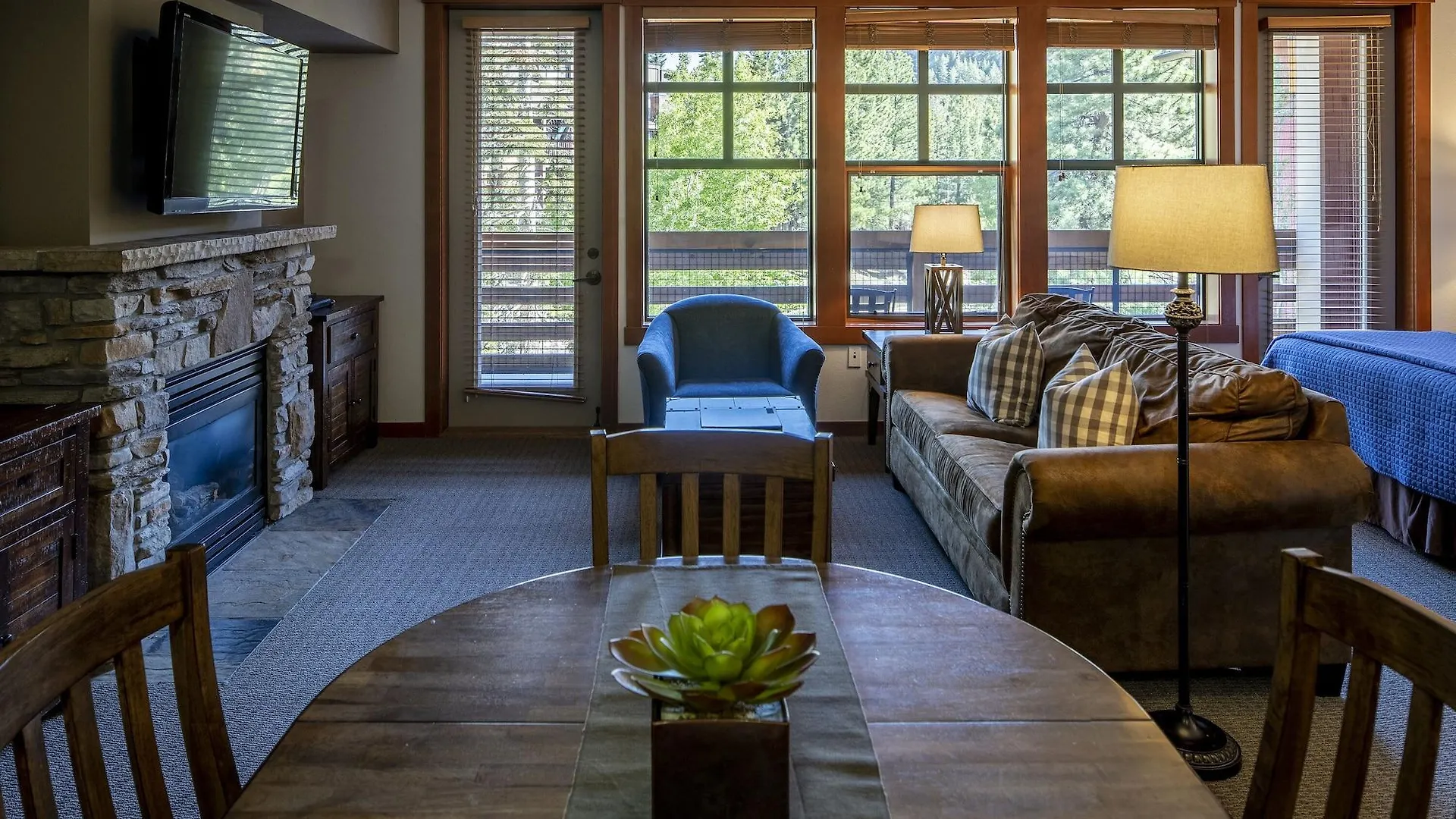 The Village Lodge Mammoth Lakes Resort