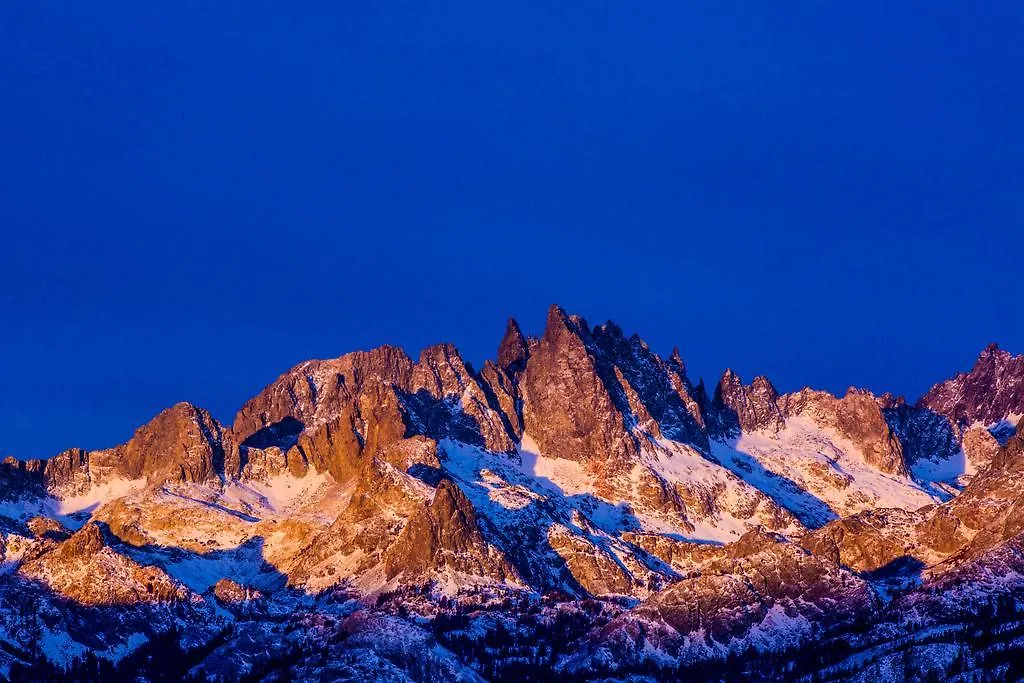 The Village Lodge Mammoth Lakes