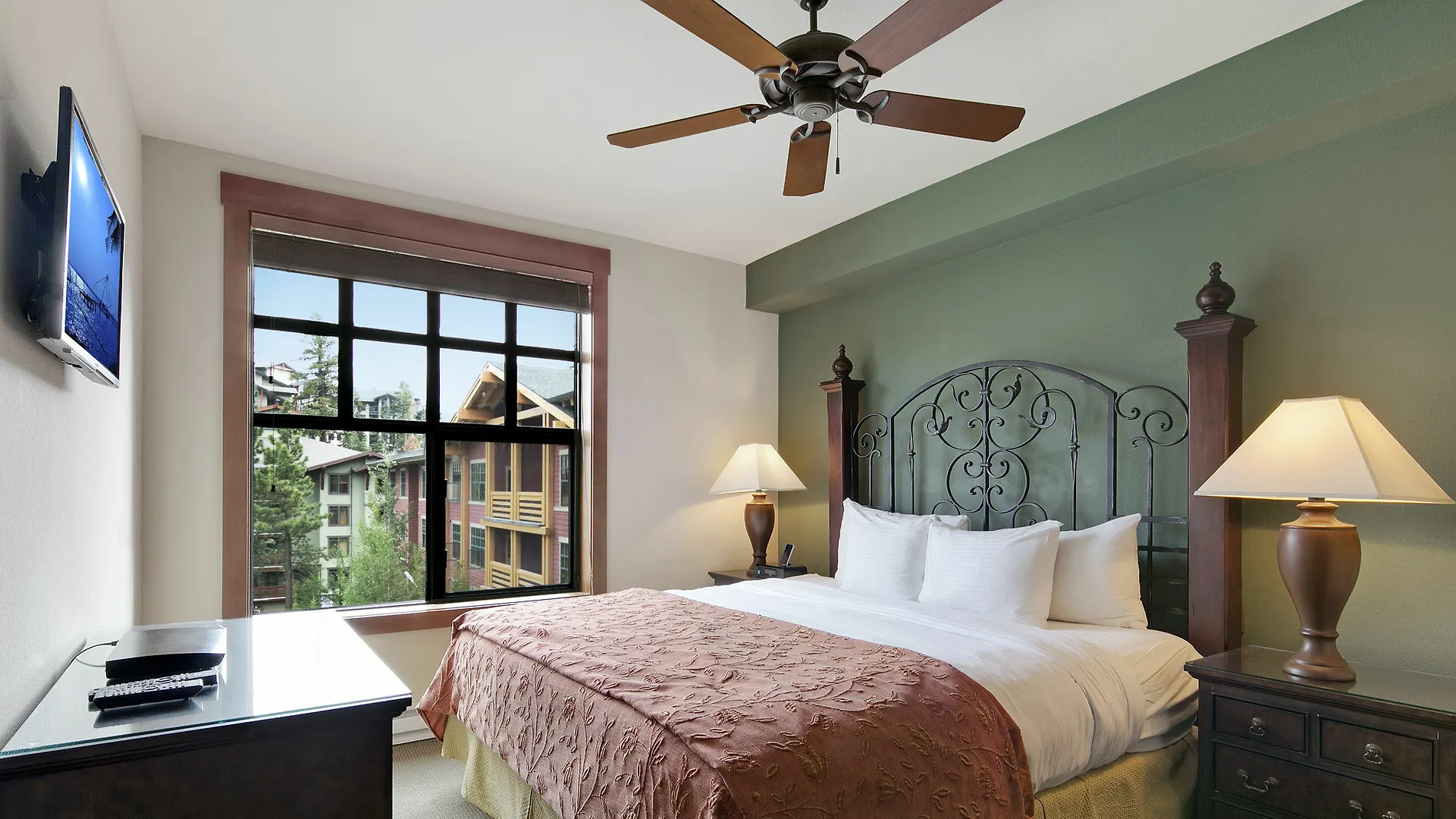 The Village Lodge Mammoth Lakes Resort